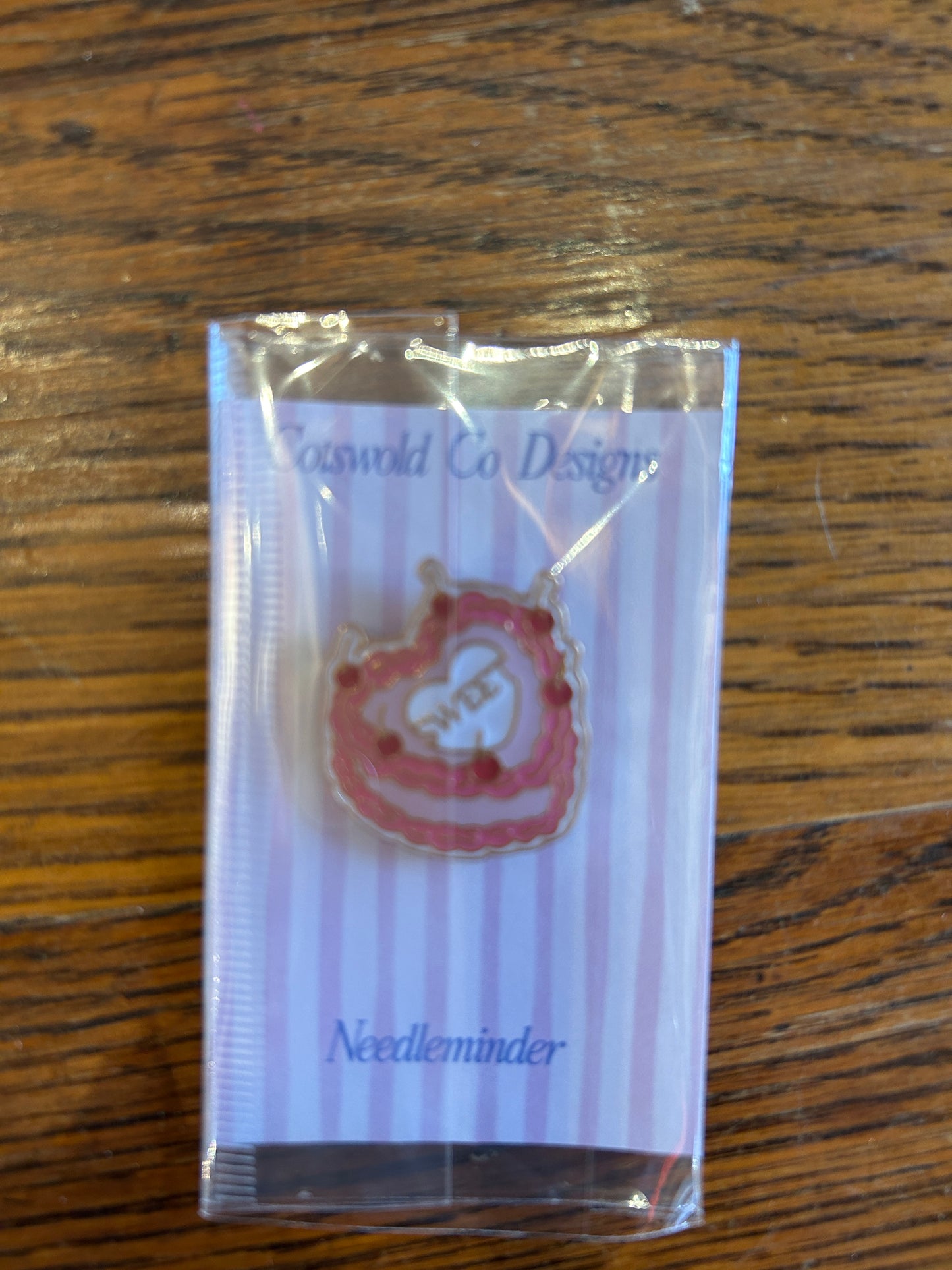 Heart Cake Needleminder