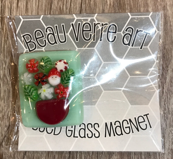 Christmas Red Vase Glass Fused Needleminder