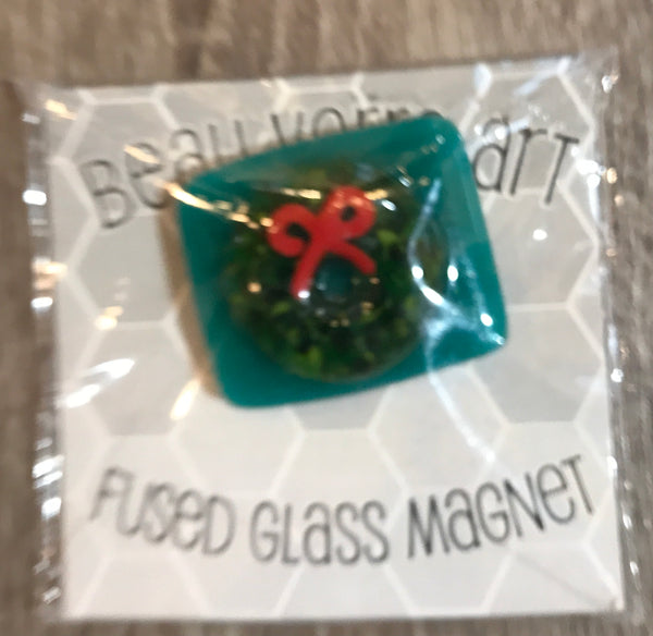 Wreath Glass Fused Needleminder