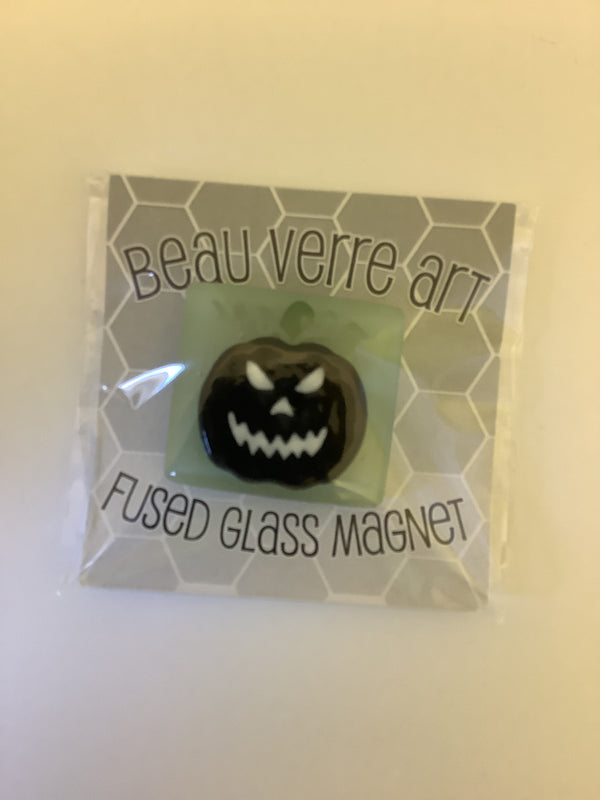 Spooky Pumpkin Fused Glass Needleminder