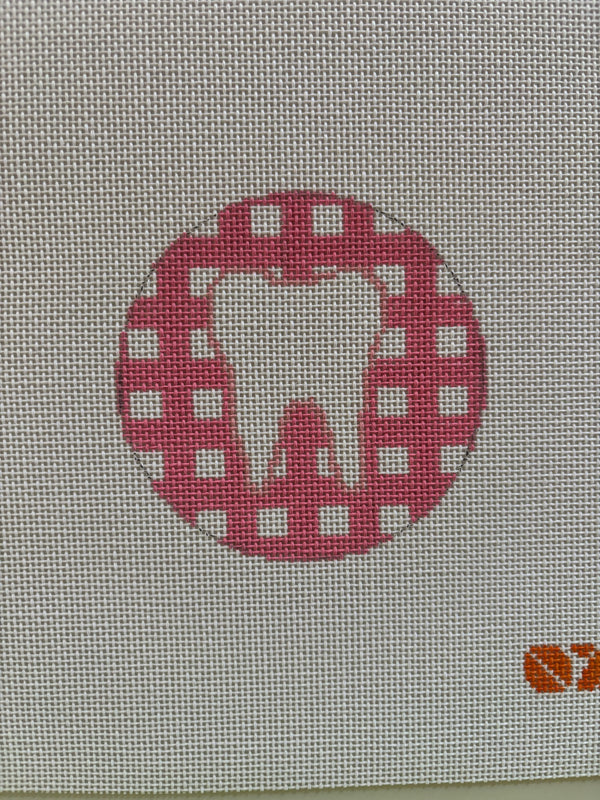 Pink Gingham Tooth Ormanet