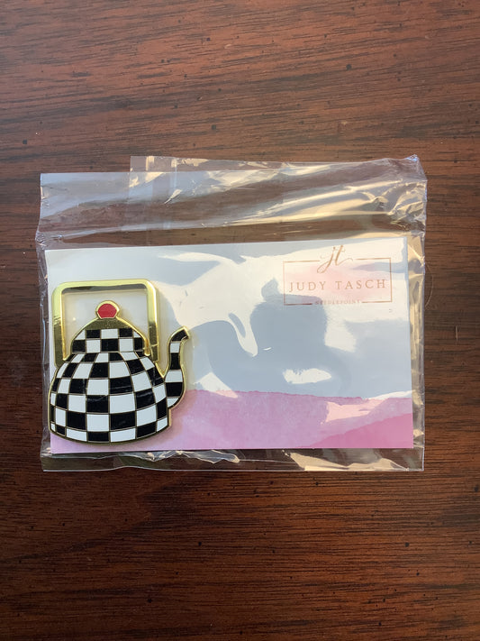 Black & White teapot Needleminder