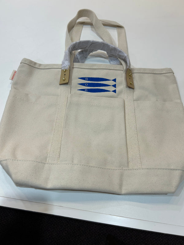 Carryall Tote with Fish