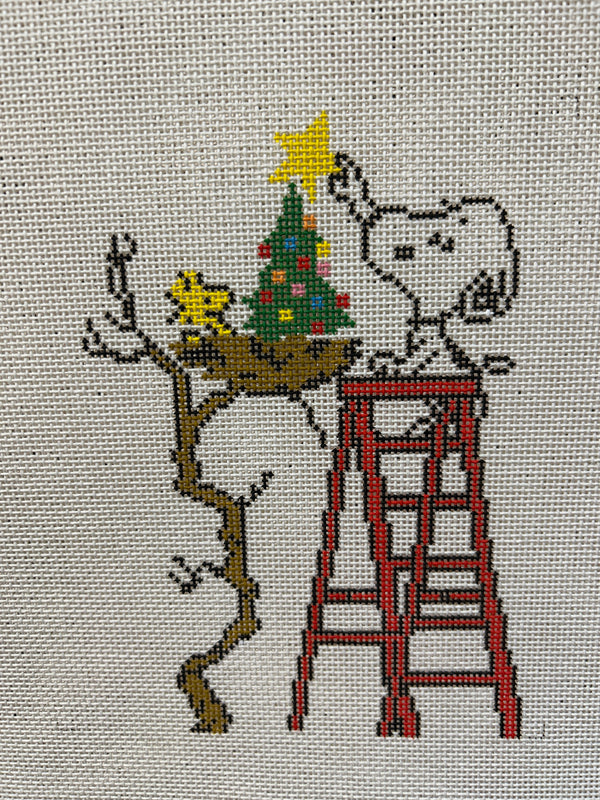 Snoopy Decorating Tree