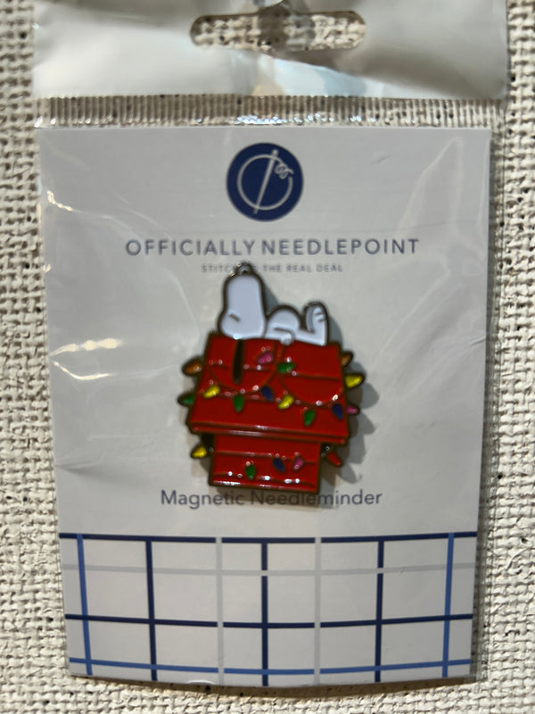 Snoopy on Lit Doghouse Needleminder