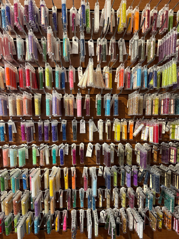 Seed Bead Size 11 Red Cap